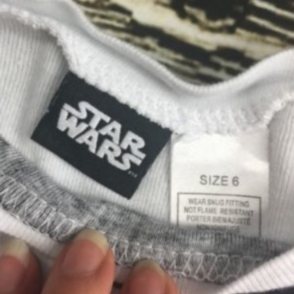 Star Wars T-shirt  kids Size 6 - Picture 2 of 4